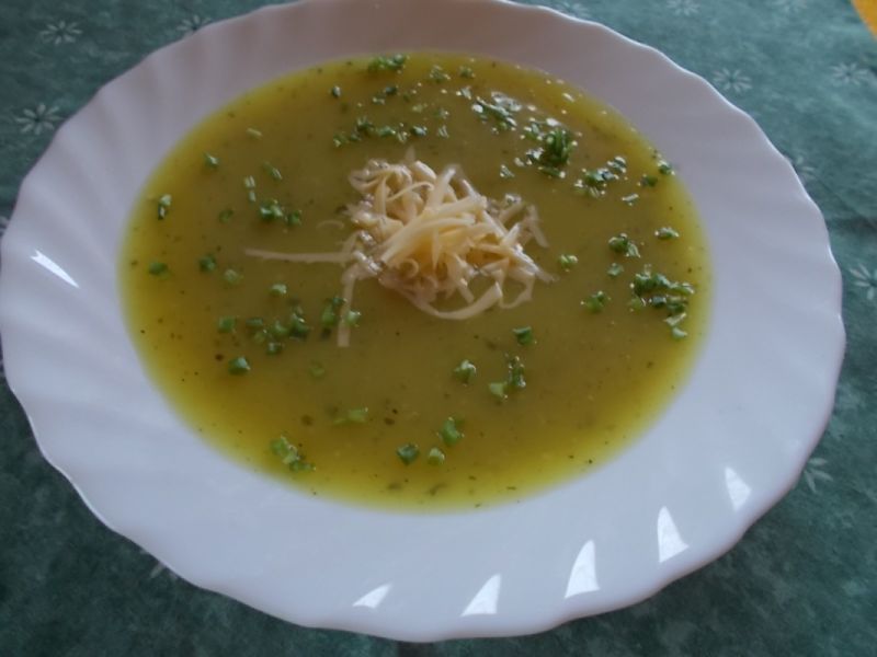 Zupa ziemniaczano serowa Zupa ziemniaczano serowa