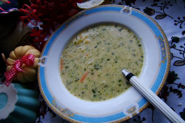 Zupa ziemniaczano szpinakowa Zupa ziemniaczano szpinakowa