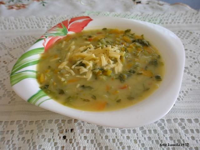 Zupka serowo warzywna  Zupka serowo warzywna