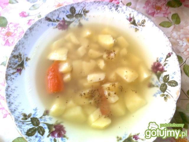 Zupka ziemniaczana z koperkiem Zupka ziemniaczana z koperkiem
