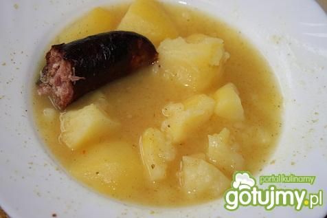 Żurek na grillowanej kiełbasie  Żurek na grillowanej kiełbasie