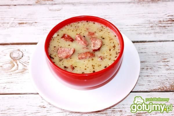Żurek na kiełbasie z chrzanem Żurek na kiełbasie z chrzanem