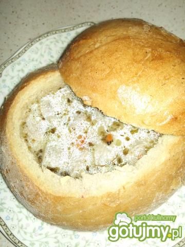 Żurek w chlebkach Żurek w chlebkach