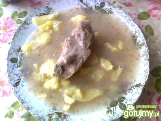 Żurek wiejski z ziemniakami