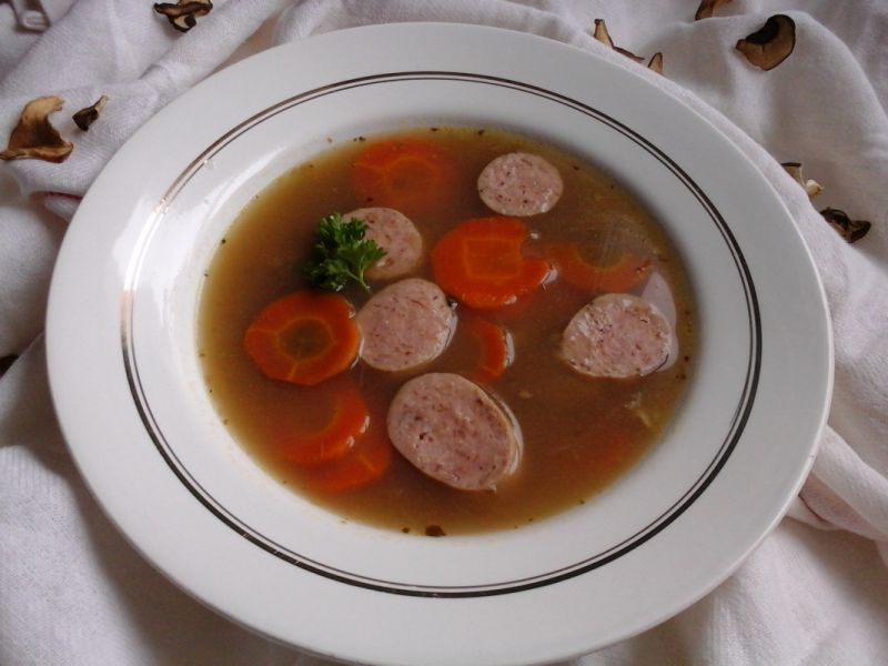 Żurek z białą kiełbasą Żurek z białą kiełbasą