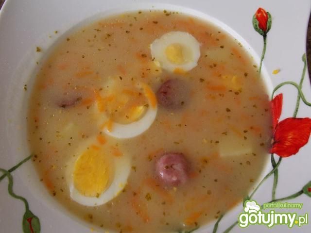 Żurek z jajkiem i kiełbasą 2