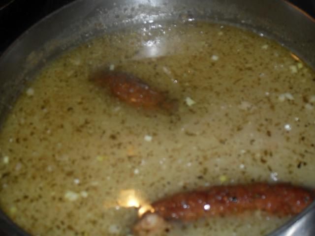 Żurek z kiełbasą po kielecku Żurek z kiełbasą po kielecku