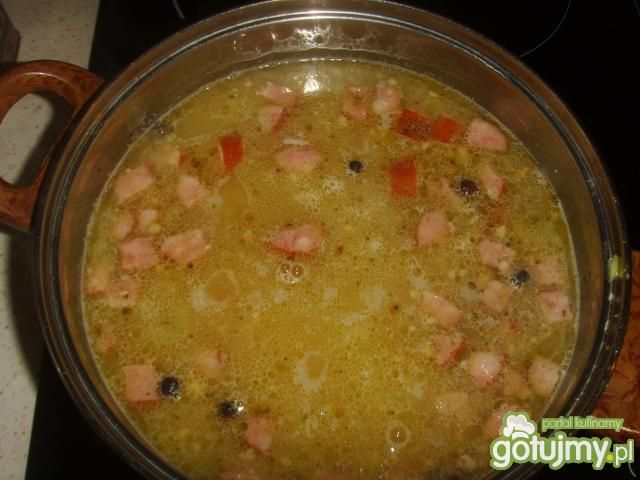 Żurek z  kiełbaską  Żurek z  kiełbaską