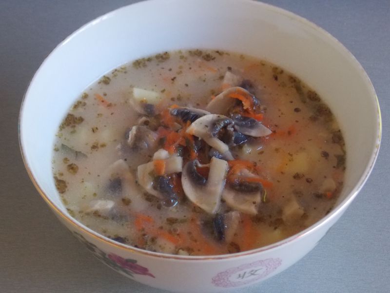 Żurek z pieczarkami 