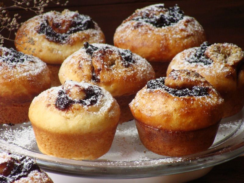 Zwijane bułeczki z powidłami