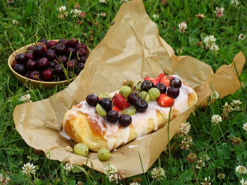 Zwijane ciasto z owocami 