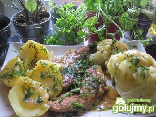 Zwykła duszona łopatka z dodatkami