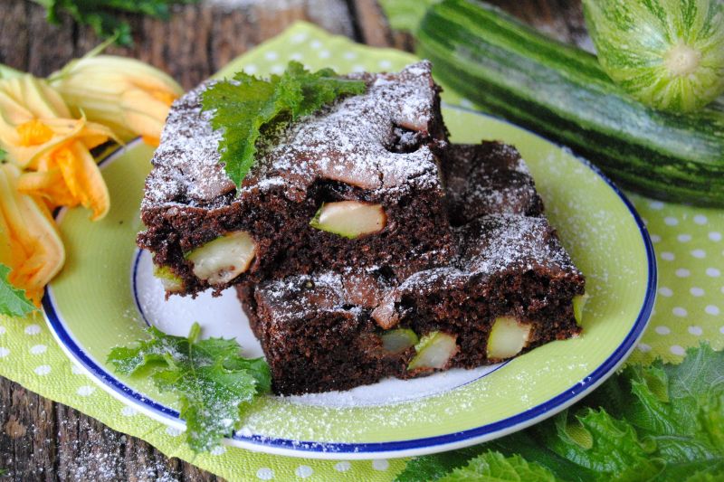 Żytnie brownie z cukinią