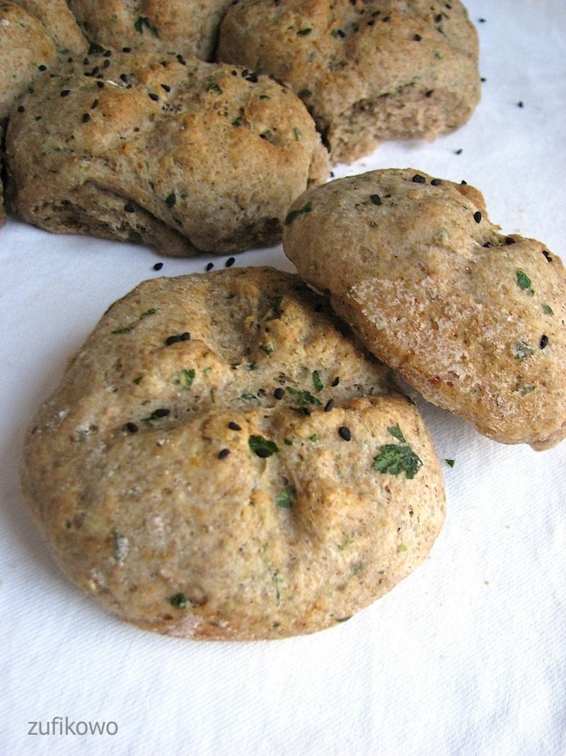 Żytnie bułki pietruszkowe