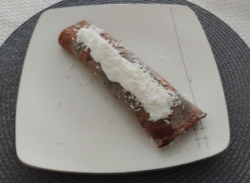 Żytnie naleśniki na oleju kokosowym, z serem