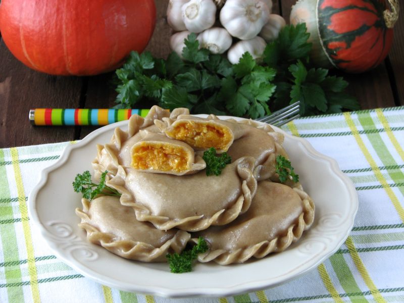 Żytnie pierogi z dynią