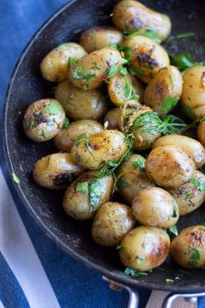 Pieczone ziemniaki z ziołami