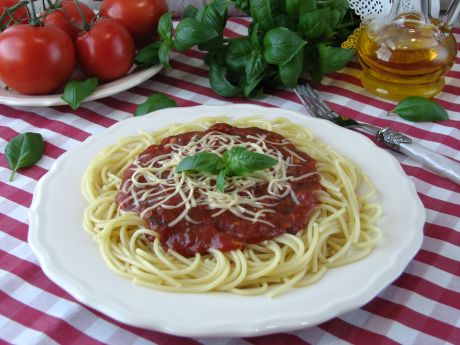 Spaghetti przepis pomidory z puszki