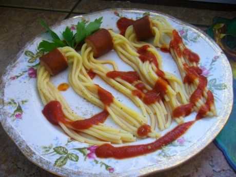 Przepis na spaghetti z koncentratu pomidorowego