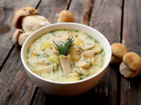 Zupa grzybowa z ziemniakami i koperkiem 
