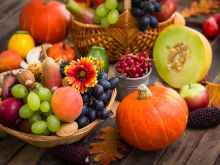 Owoce i warzywa, które warto jeść jesienią