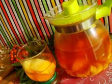Ananasowo-limonkowe ice tea