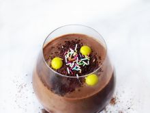 Budyń z czekoladą na jogurcie 
