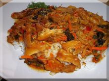 Chińskie danie z ryżem i kurczakiem