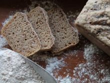 Chleb z orkiszem i zarodkami pszenicy 
