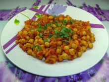 Chole, indyjskie curry z ciecierzycy