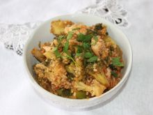 Curry brokułowo-drobiowe