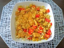 Curry z kurczakiem, warzywami i ryżem