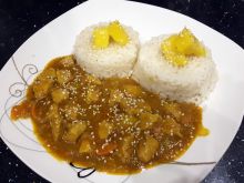 Curry z mango i kurczakiem 