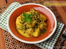 Curry z  ziemniakami i fasolką