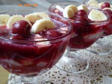 Deser wiśniowy z kozim jogurtem naturalnym