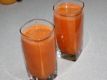 Domowy sok pomarańczowo-marchewkowy