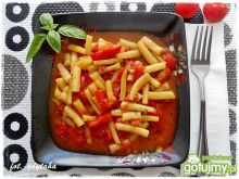 Fasolka szparagowa z papryką i pomidoram