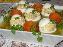 Faszerowane jajka w galarecie 