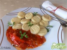 Gnocchi z sosem paprykowym