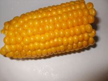 Gotowana kukurydza z masełkiem