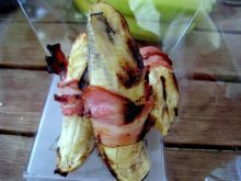 Grillowane banany w bekonie
