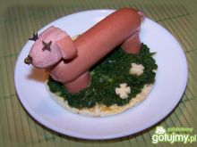 Hot-dog na szpinakowym waflu ryżowym.