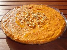 Hummus z pieczonej papryki, marchewki i fety