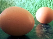 Jak prosto i szybko sprawdzić świeżość jajek? 
