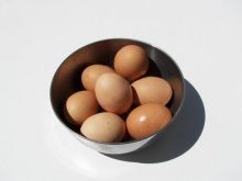 Jak ugotować pęknięte jajko?