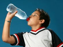 Jaką wodę powinni pić mało aktywni?