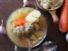 Kapuśniak - zupa lub danie jednogarnkowe 