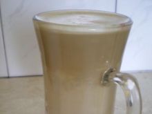 Kawa Latte z syropem malinowym
