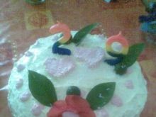 kokosowo-truskawkowy tort urodzinowy