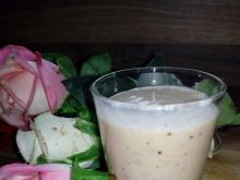 Koktajl banan-kiwi-brzoskwinia na jogurcie